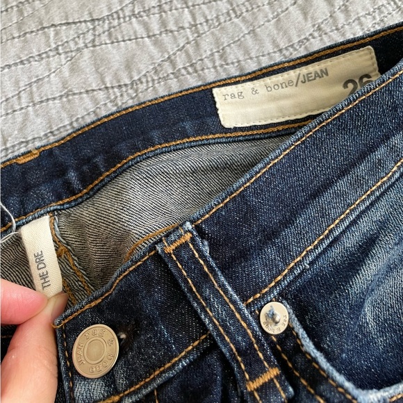 Rag & Bone The Dre Distressed Dark Wash Mid Rise Skinny Jeans Size 26 - Picture 7 of 8